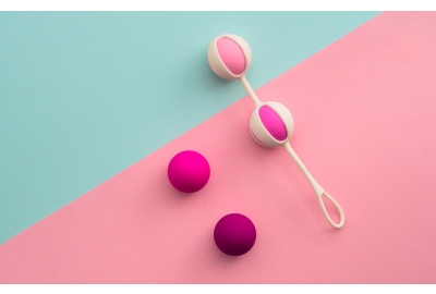 kegel ball sets on pastel background